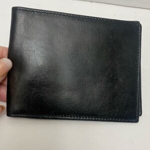 Gucci Black Smooth Leather Bi-Fold Wallet